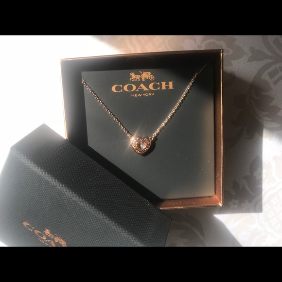 ✨COACH✨LAST 1! Rose Gold Heart Shaped Necklace NEW - Picture 7 of 8